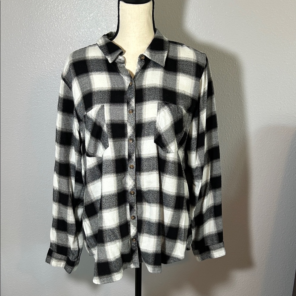 Maurices Monochrome Plaid Shirt XL
